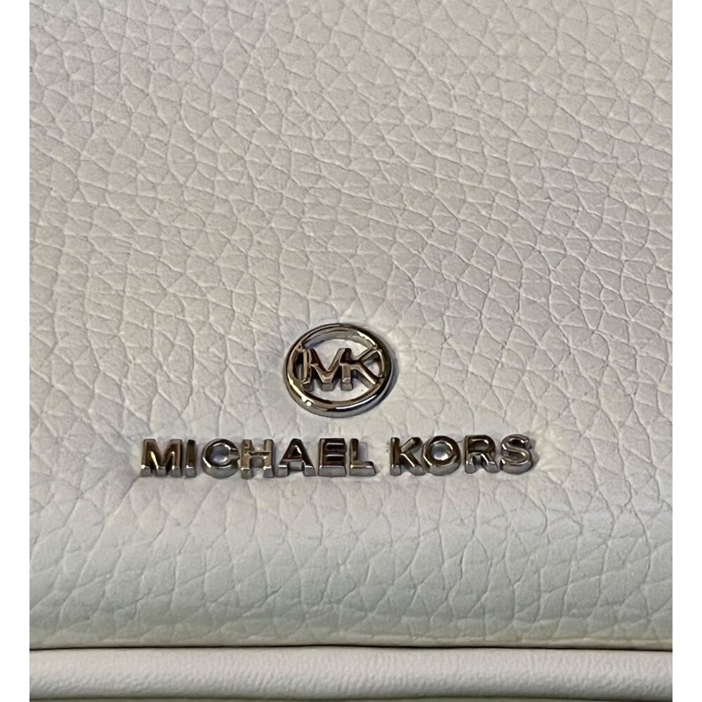 Michael Kors Small Cream Pebbled Leather Purse Wristlet Strap Silver HW Used - Picture 4 of 16